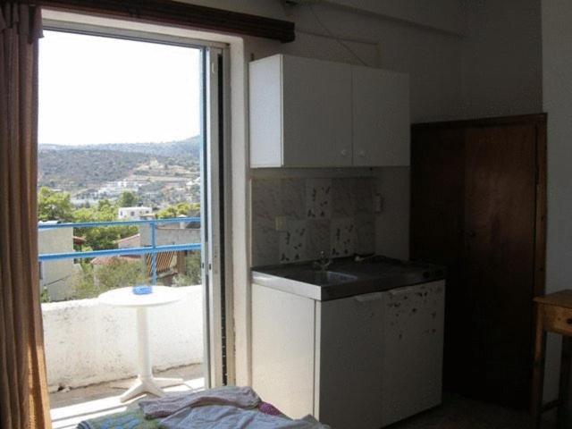 Efrosyni Apartments Agia Marina  Buitenkant foto